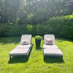 Ruhiges Am Wald Mit Garten Mit Schlafzimmer Und Schlafnische Aurich