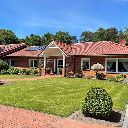 Ruhiges Am Wald Mit Garten Mit Schlafzimmer Und Schlafnische 別荘 *