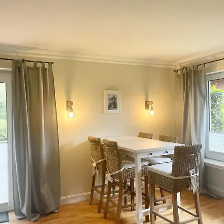 Ruhiges Am Wald Mit Garten Mit Schlafzimmer Und Schlafnische アウリッヒ