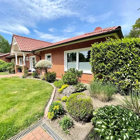Ruhiges Am Wald Mit Garten Mit Schlafzimmer Und Schlafnische Aurich