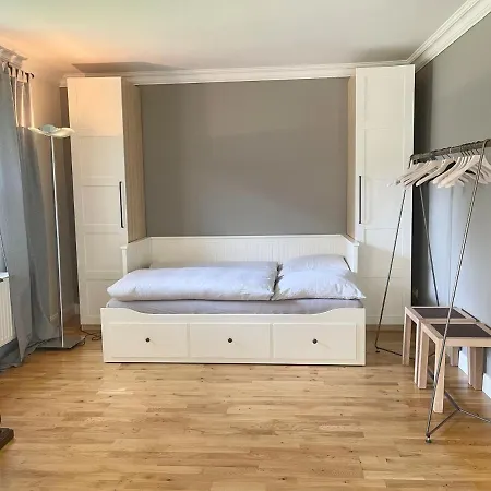 Ruhiges Am Wald Mit Garten Mit Schlafzimmer Und Schlafnische *