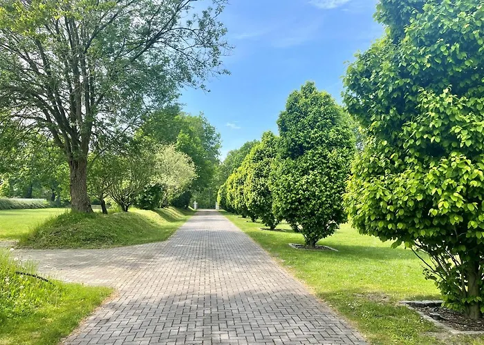 Ruhiges Am Wald Mit Garten Mit Schlafzimmer Und Schlafnische 度假居 *