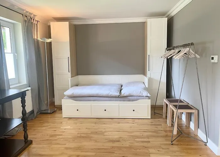 Ruhiges Am Wald Mit Garten Mit Schlafzimmer Und Schlafnische *